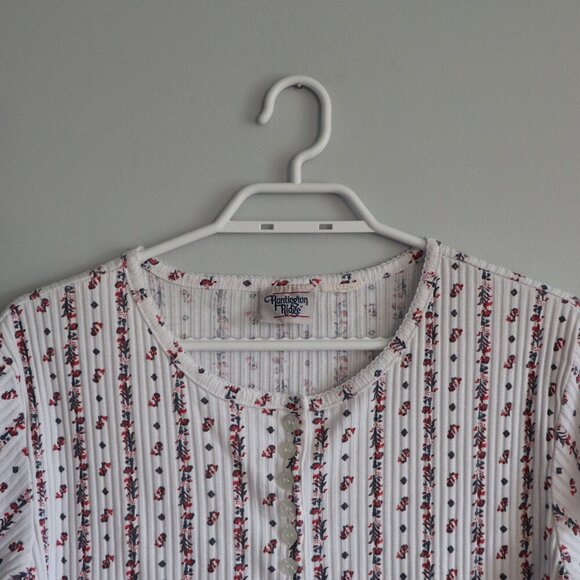 Huntington Ridge Women's Sz S/M Floral Button Down Crew Short Sleeve T-Shirt Top - Picture 4 of 9